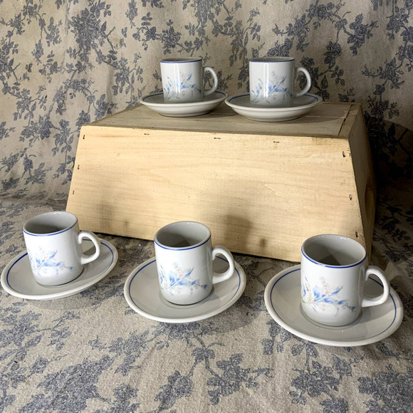Set of 5 Porcelana Veracruz Made in Brazil Demitasse Espresso Cups and Saucers - Picture 1 of 12